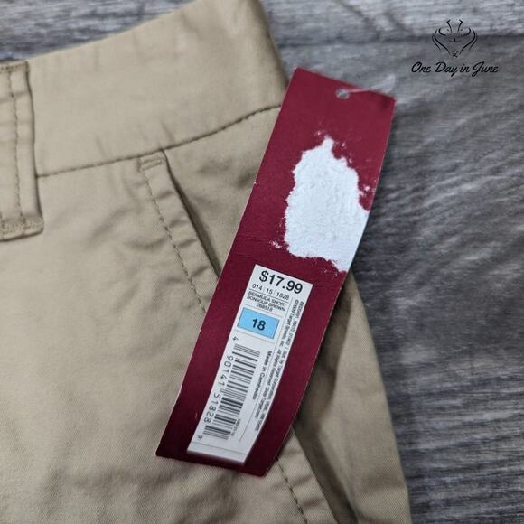 Merona Mid Waist Curvy Fit Chino Shorts Size 18 - Picture 2 of 6
